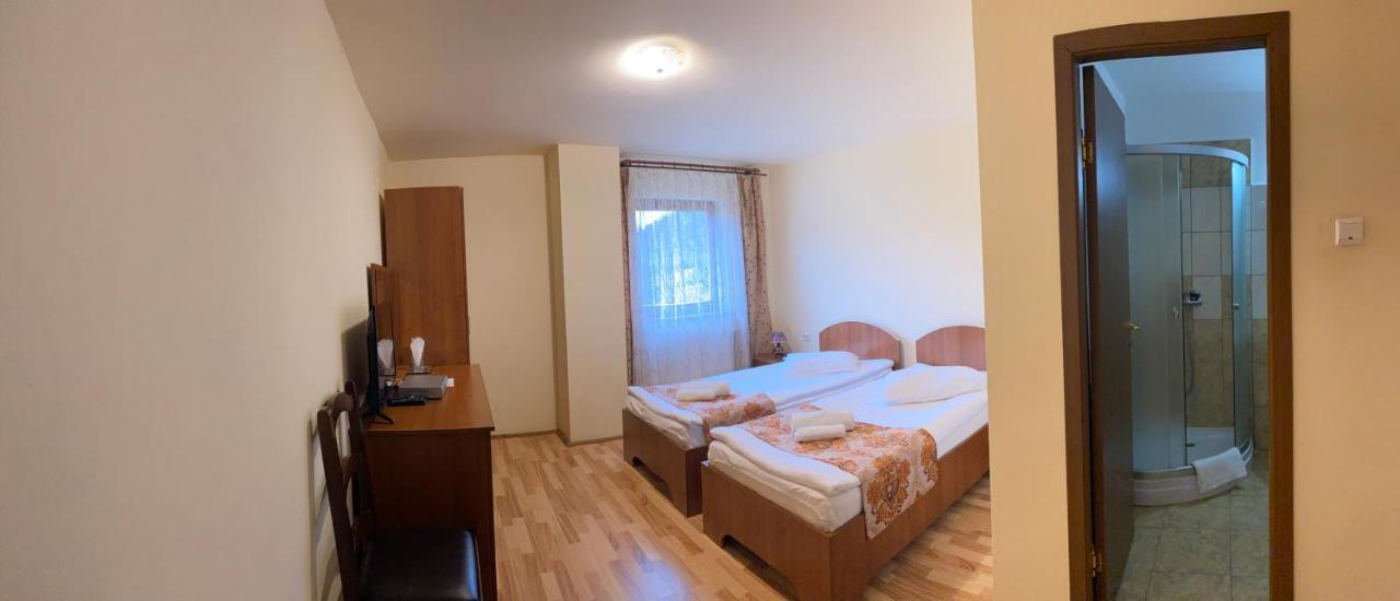 Green Mountain Resort Scrind-Frasinet Экстерьер фото