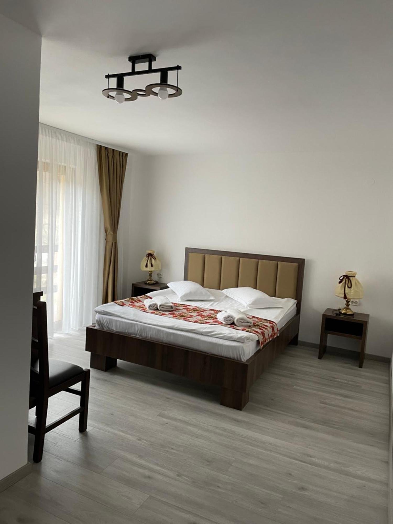 Green Mountain Resort Scrind-Frasinet Экстерьер фото