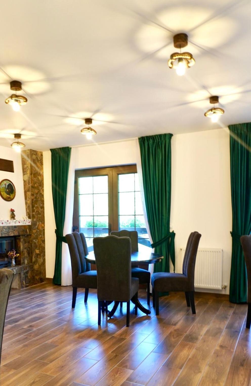 Green Mountain Resort Scrind-Frasinet Экстерьер фото