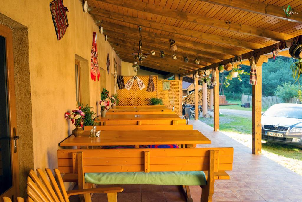 Green Mountain Resort Scrind-Frasinet Экстерьер фото